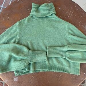 Green Princess Polly cropper turtleneck sweater sz 2